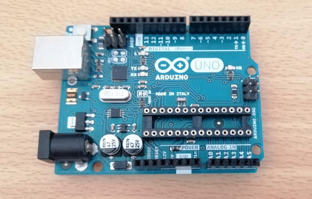 Arduino UNOのICソケット交換後（IC取付前）